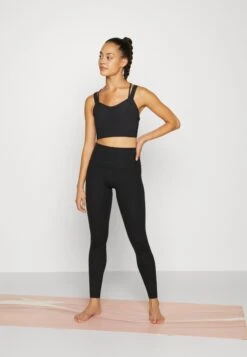 Lululemon Like A Cloud Longline D DdReggiseno Sportivo Con Sostegno MedioBlack Donna Abbigliamento LLS41I00D-Q11 -Vendite Mammut ba9ec05526ee49b6b69e57cf6a99a954