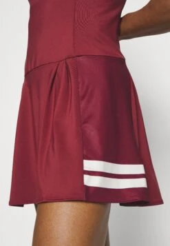 Mizuno DressVestito Di MaglinaCabernet Donna Abbigliamento M2741L00A-G11 -Vendite Mammut fb57491c4187436ab3ca88c15cfb0ae2